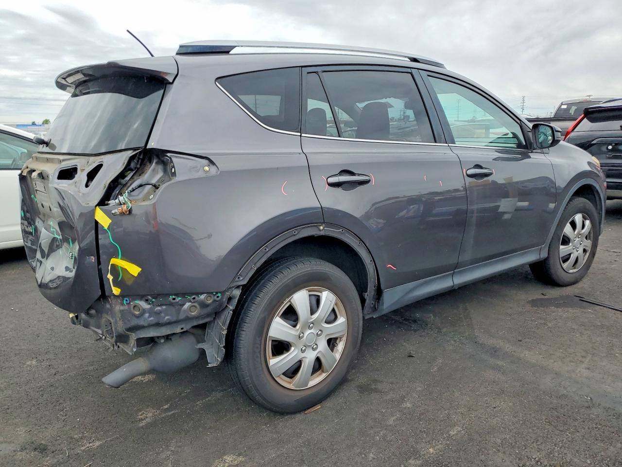 2014 Toyota Rav4 Le - Image 3