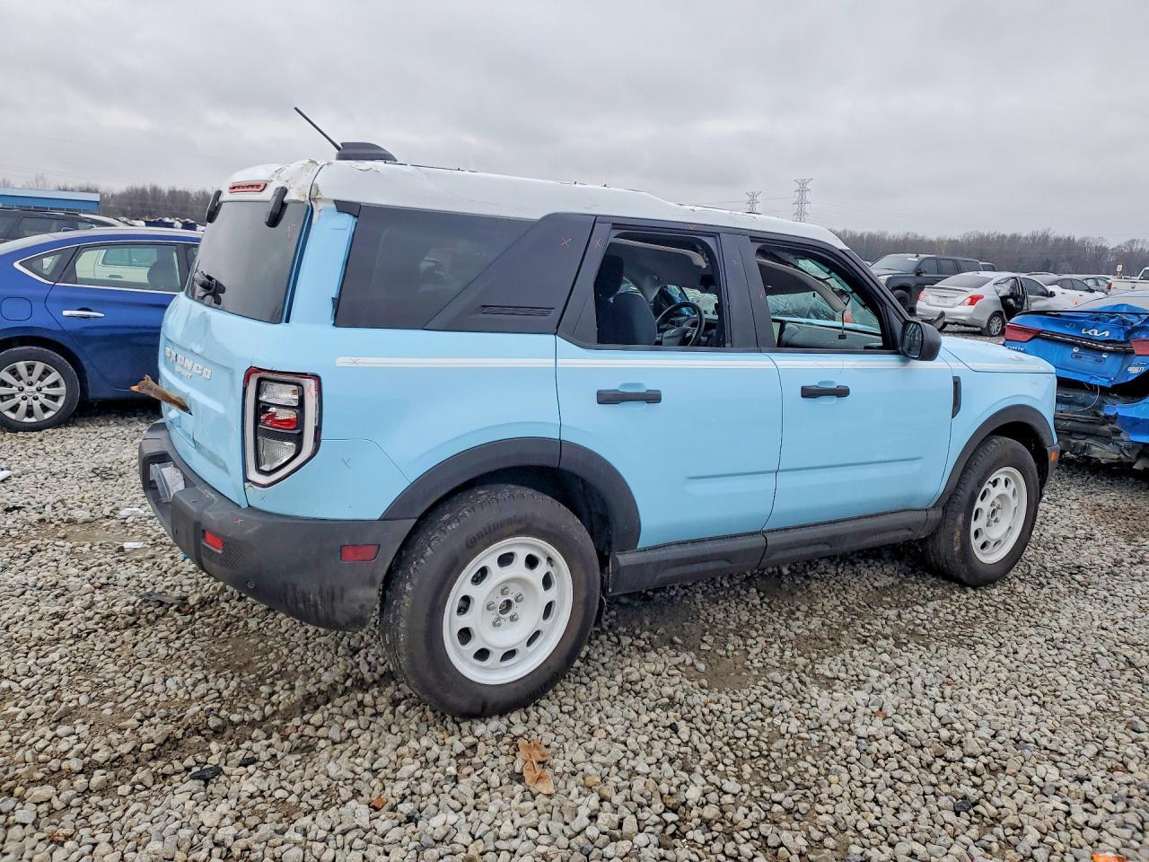 2025 Ford Bronco Sport Heritage - Image 3