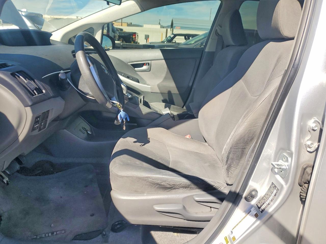 2010 Toyota Prius Iii - Фото 7