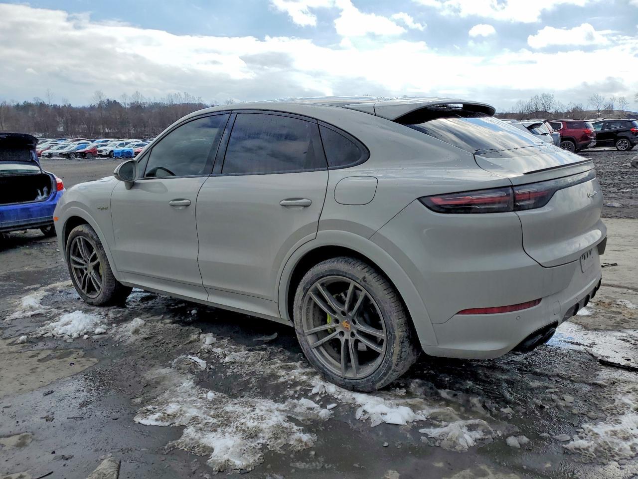 2022 Porsche Cayenne E Hybrid Coupe - Фото 2