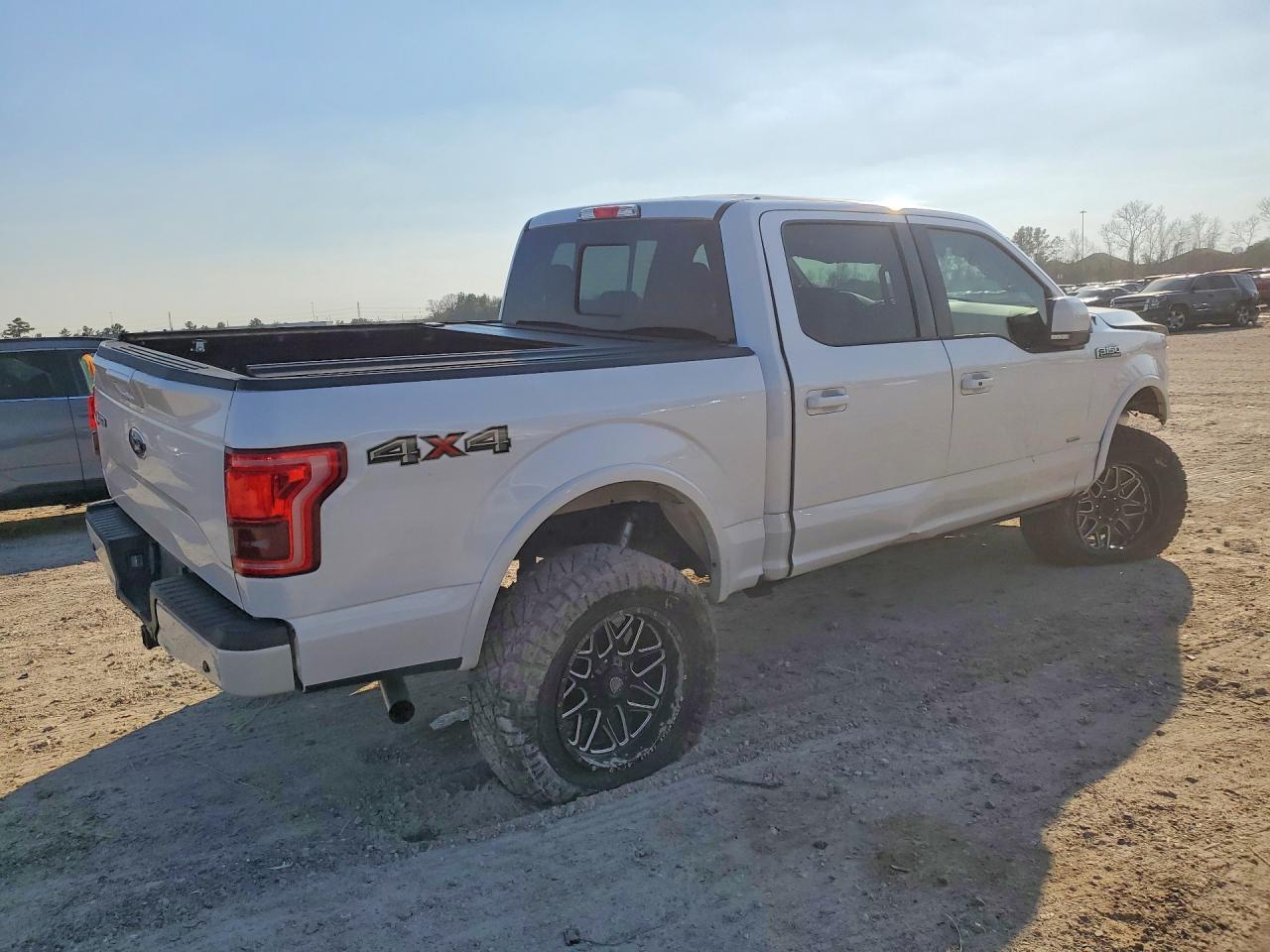 2017 Ford F150 Supercrew - Фото 3
