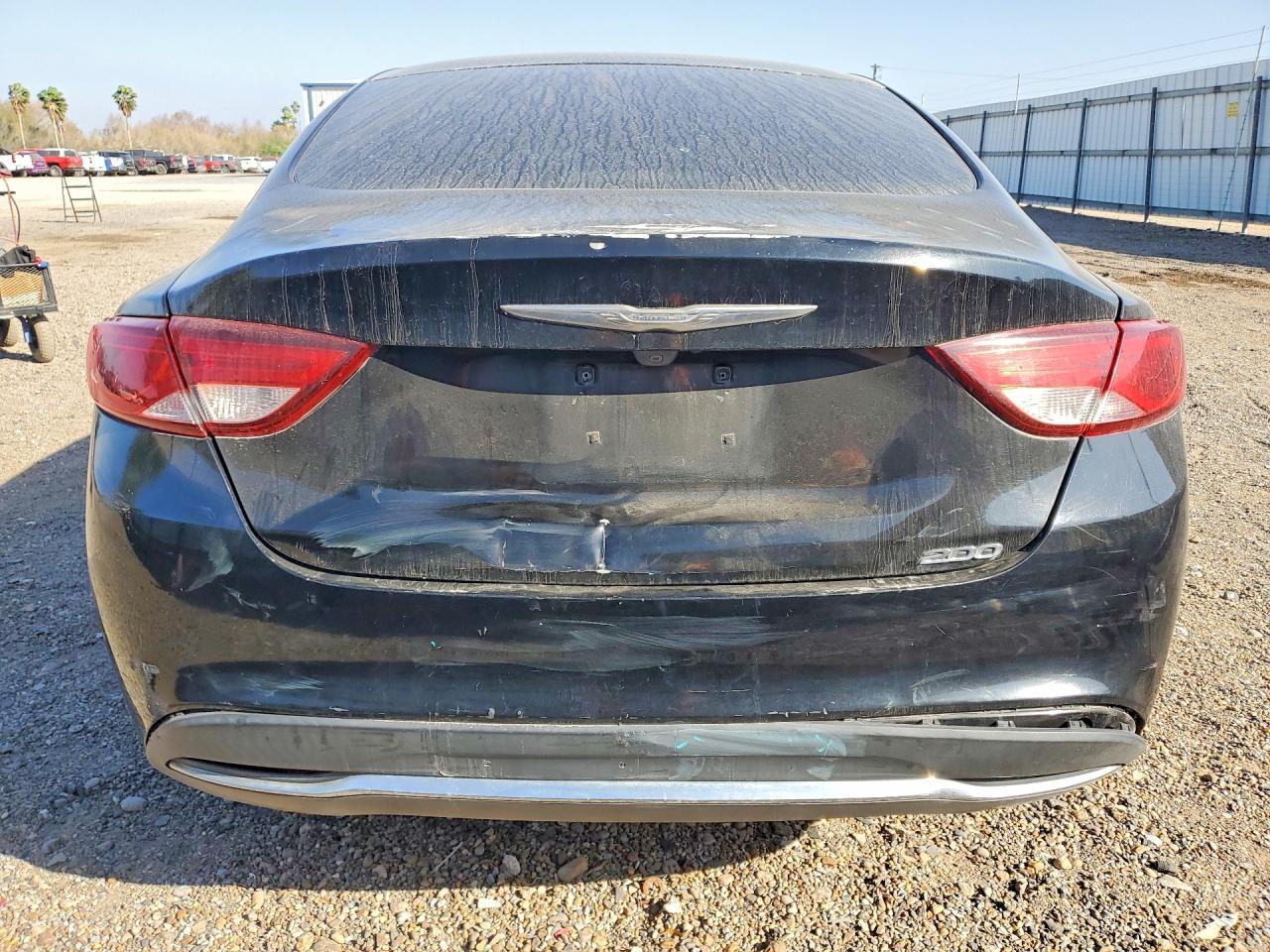 2016 Chrysler 200 Limited - Image 6