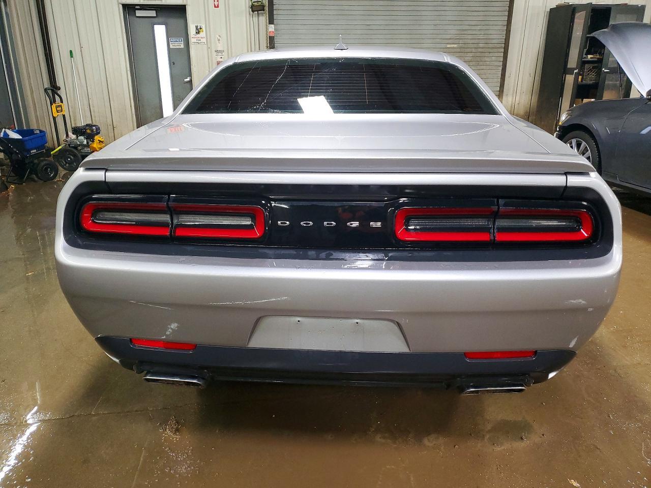 2017 Dodge Challenger R/T - Фото 6