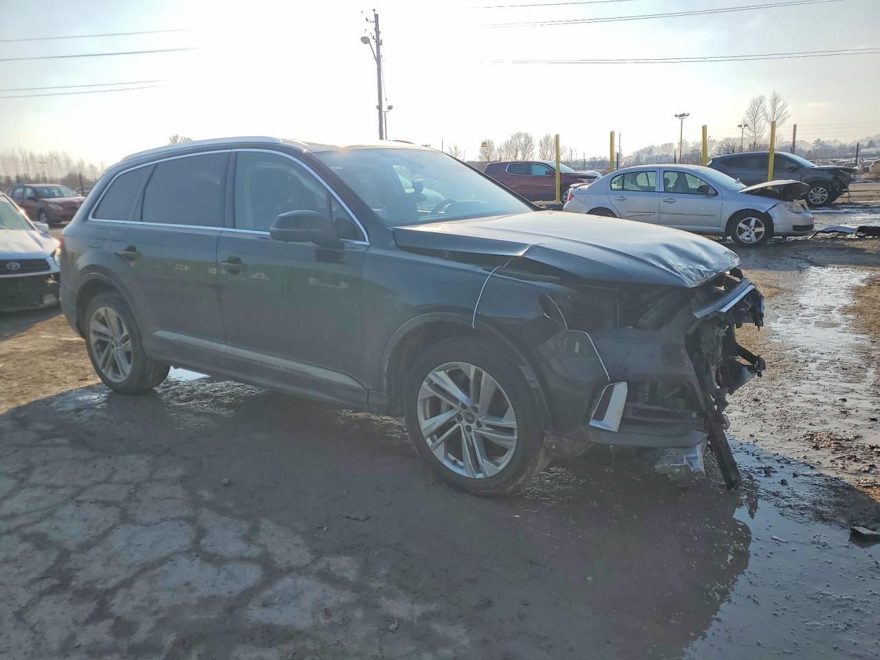 2021 Audi Q7 Premium Plus - Image 4