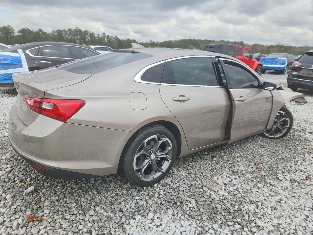 2023 Chevrolet Malibu Lt - Фото 3