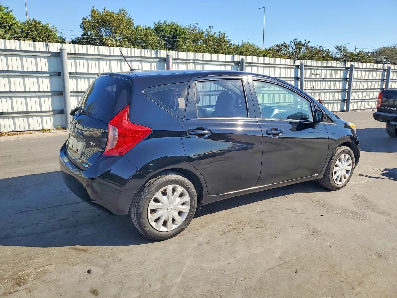 2016 Nissan Versa Note Sv - Фото 3