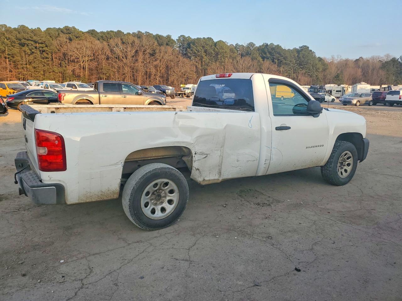 2012 Chevrolet Silverado C1500 - Image 3