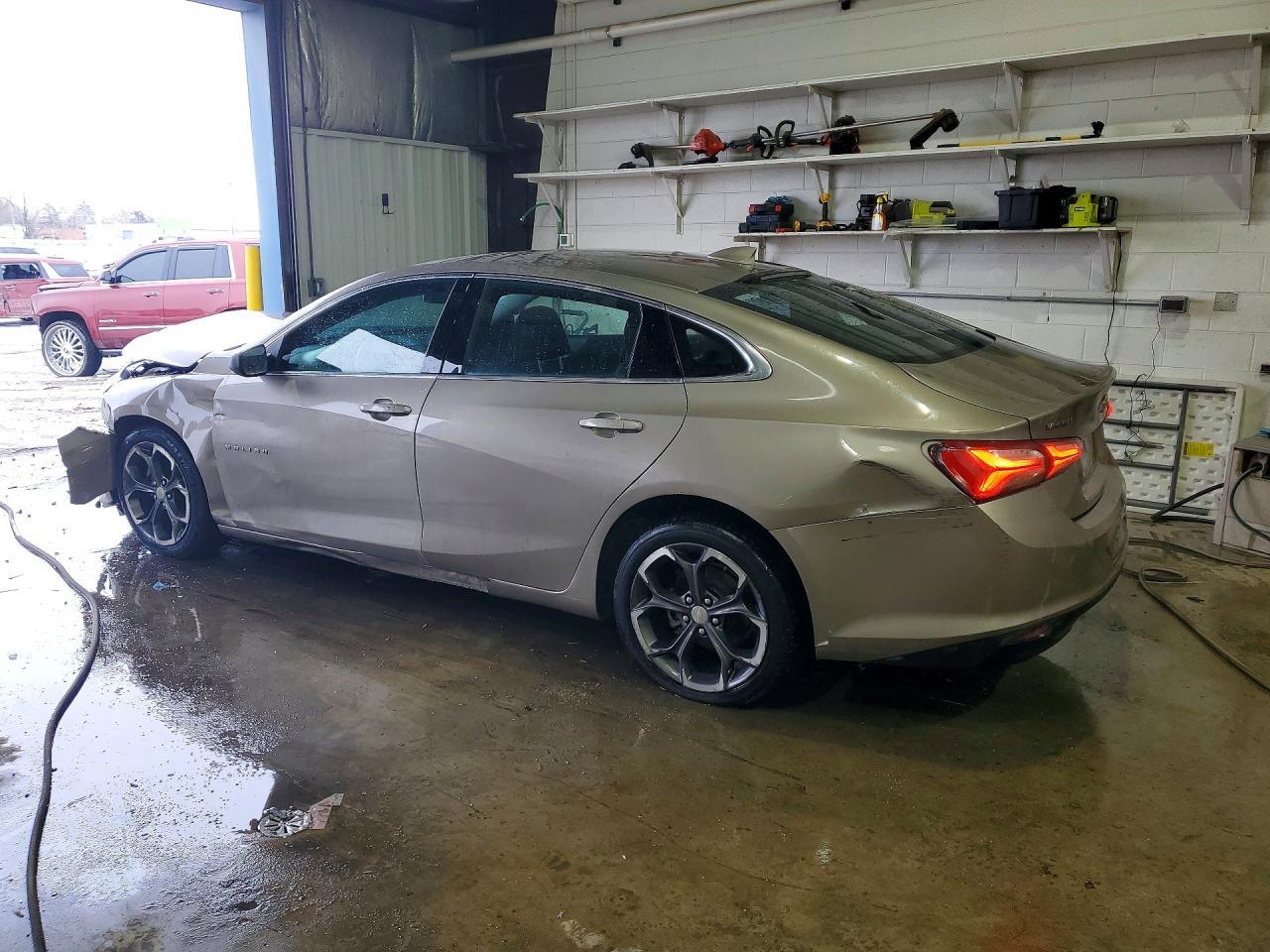2022 Chevrolet Malibu Lt - Image 2