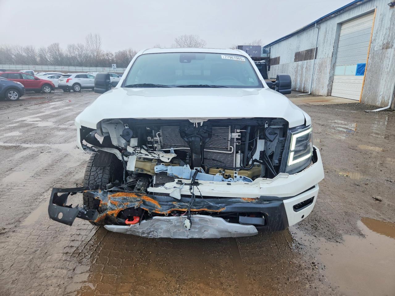 2024 Nissan Titan Pro-4X - Фото 5