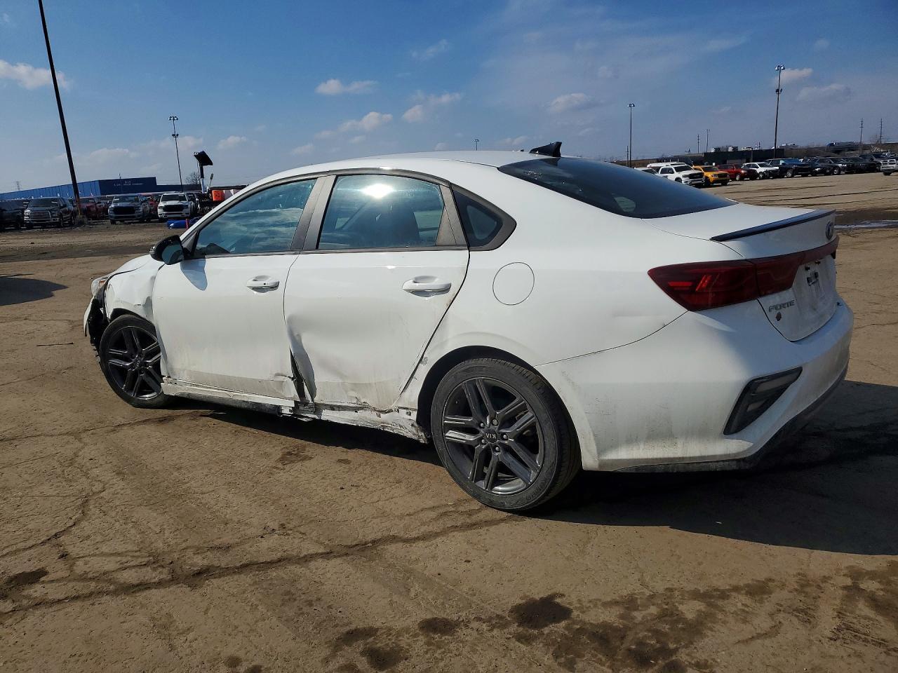 2021 Kia Forte Gt-Line - Фото 2