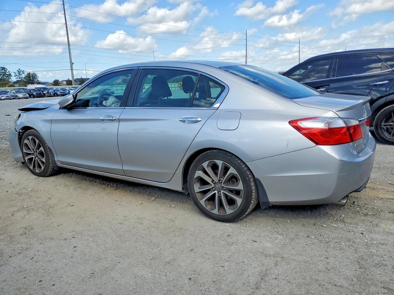 2015 Honda Accord Sport - Фото 2