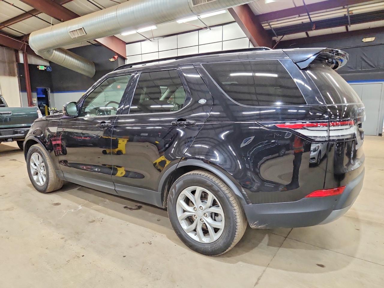 2018 Land Rover Discovery Se - Фото 2