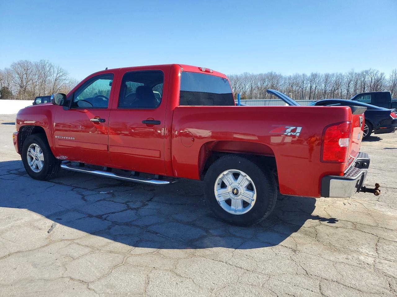 2008 Chevrolet Silverado K1500 - Image 2