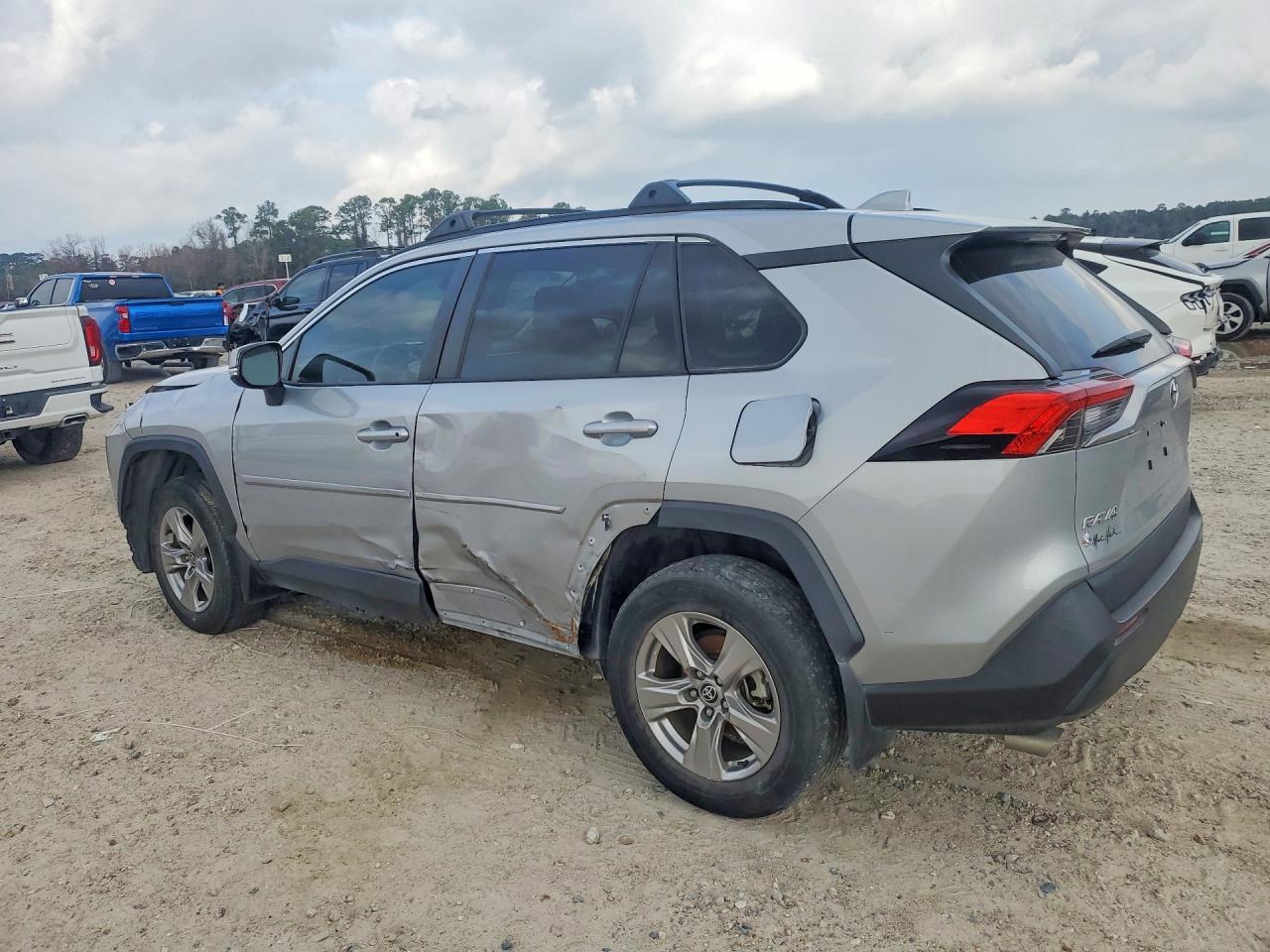 2022 Toyota Rav4 Xle - Фото 2