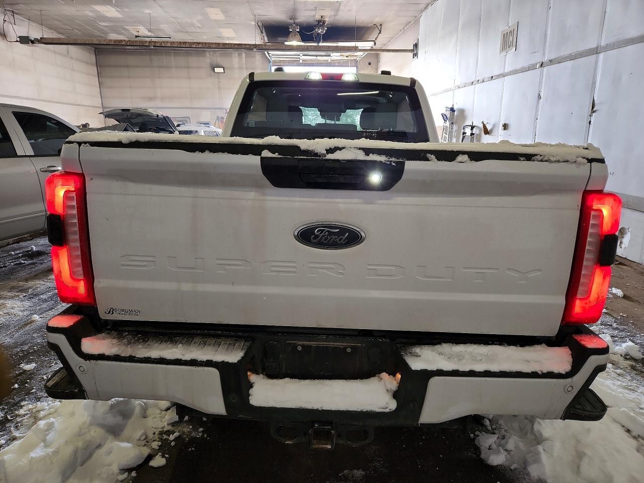2024 Ford F350 Super Duty - Фото 6
