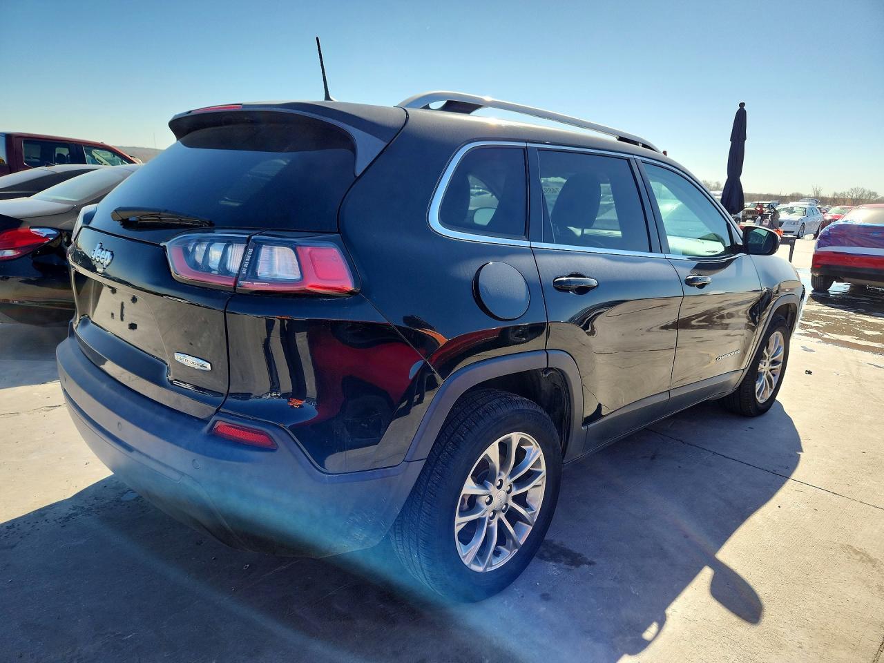 2020 Jeep Cherokee Latitude Plus - Фото 3