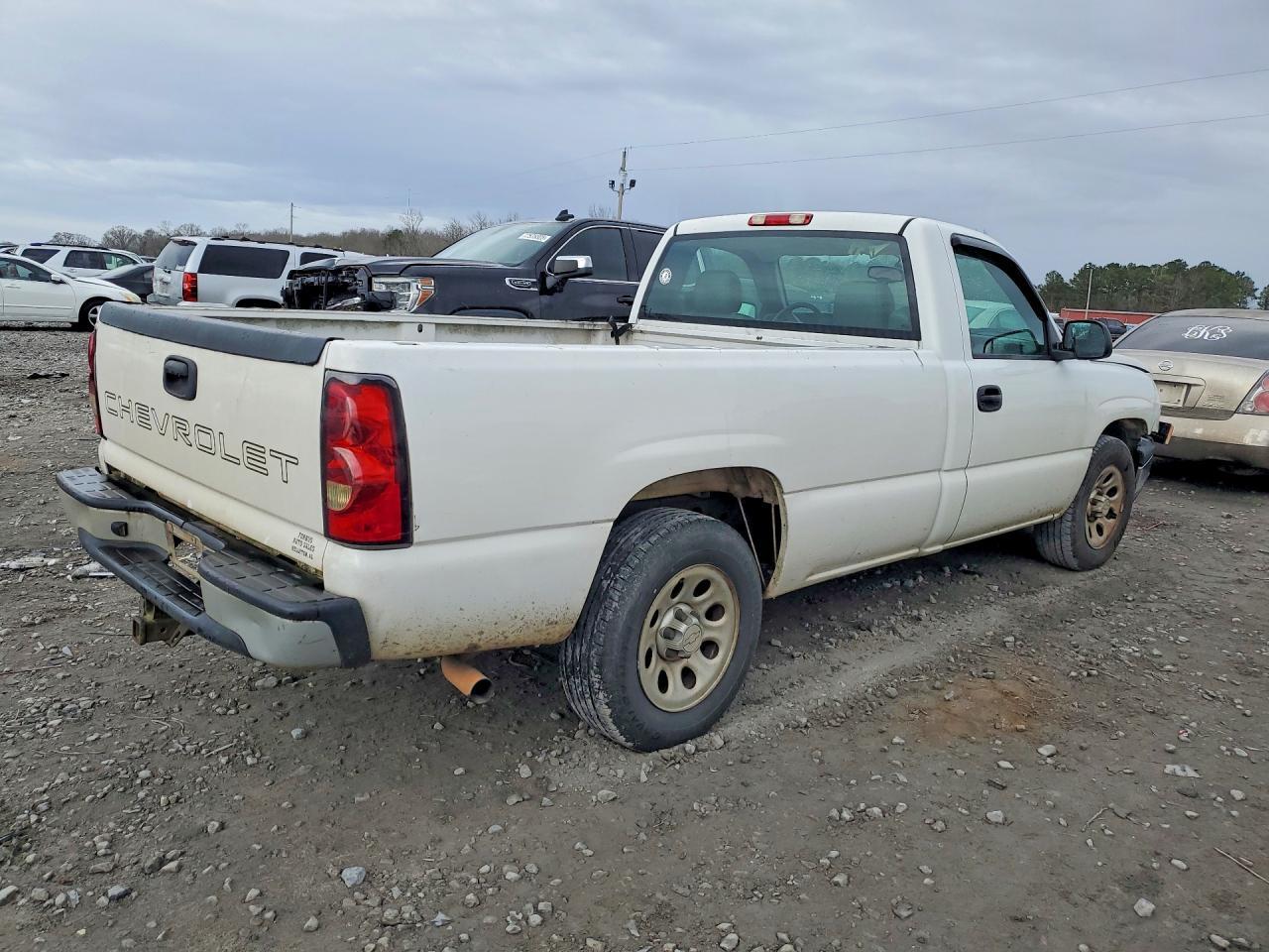 2006 Chevrolet Silverado C1500 - Image 3