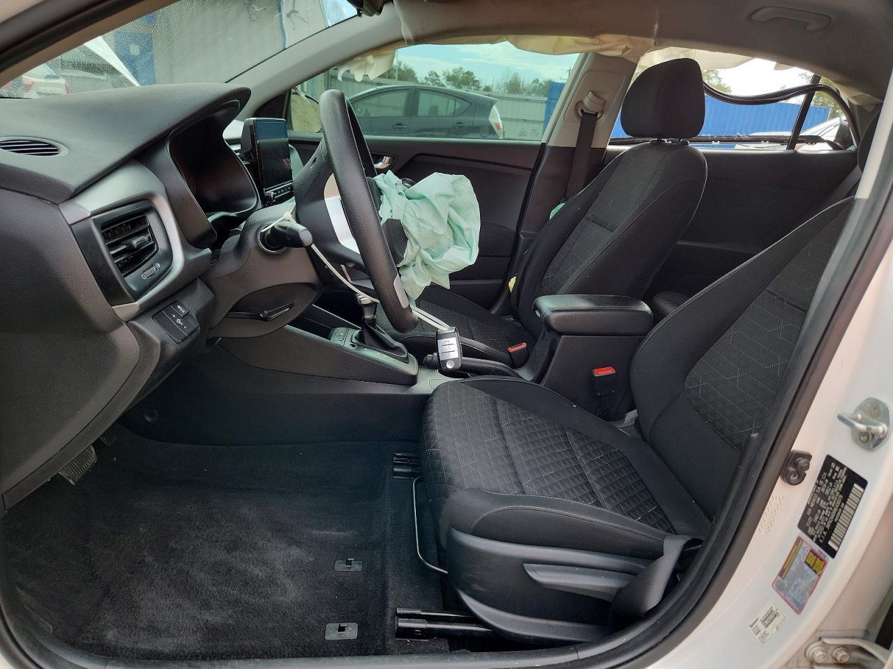 2022 Kia Rio S - Фото 7