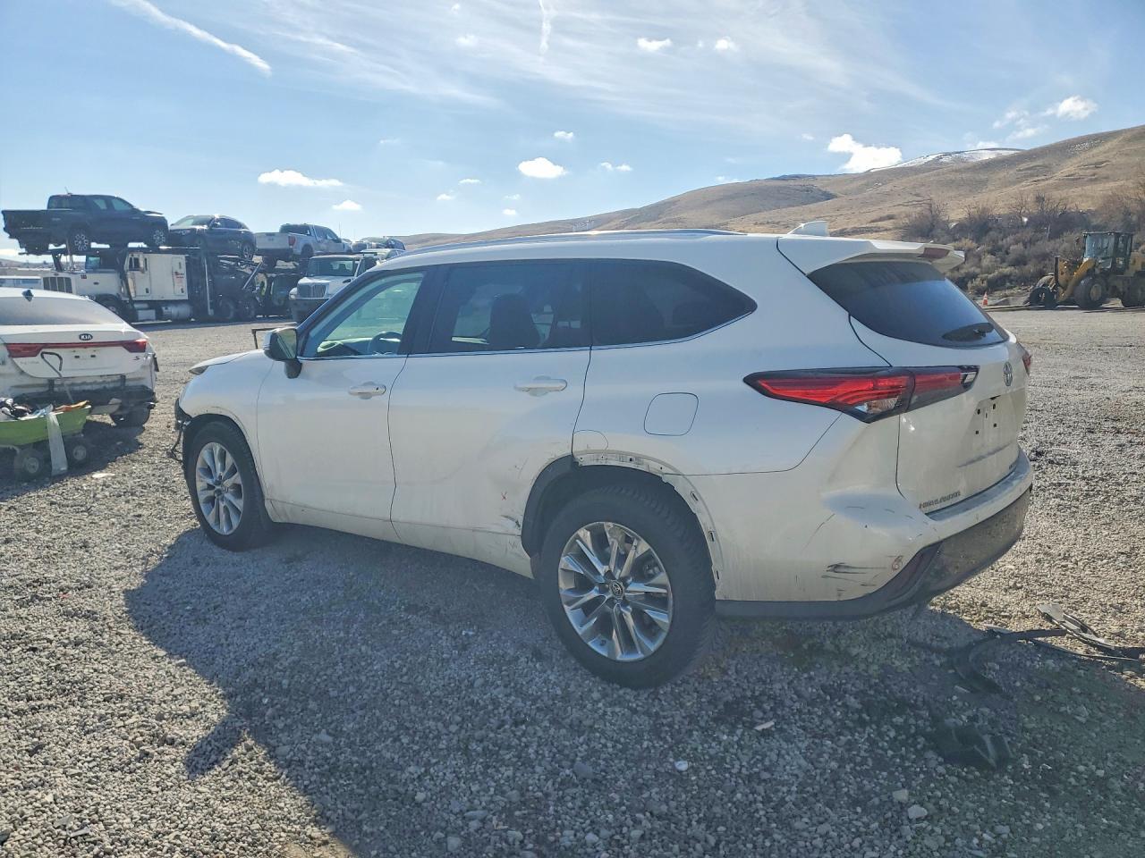 2020 Toyota Highlander Limited - Фото 2
