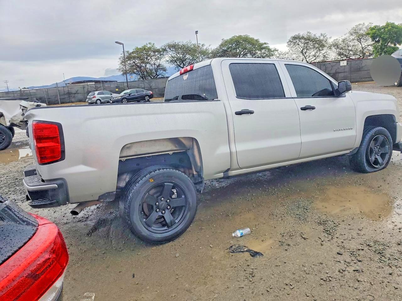 2018 Chevrolet Silverado C1500 Custom - Фото 3