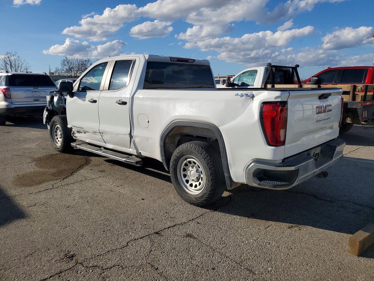 2024 GMC Sierra K1500 - Фото 2