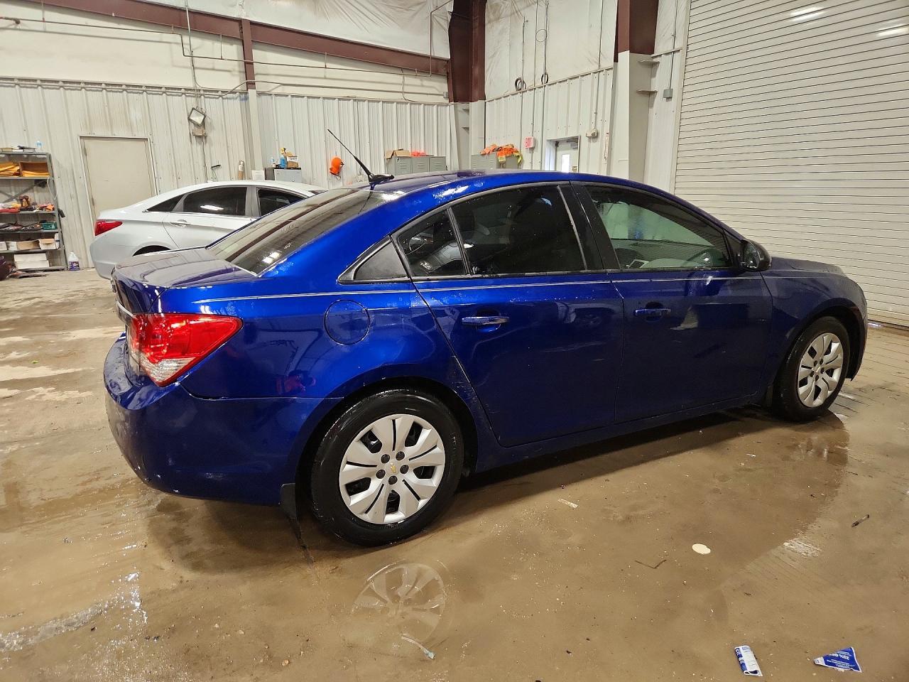 2013 Chevrolet Cruze Ls - Фото 3