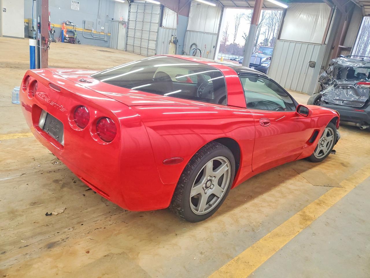 1998 Chevrolet Corvette - Фото 3