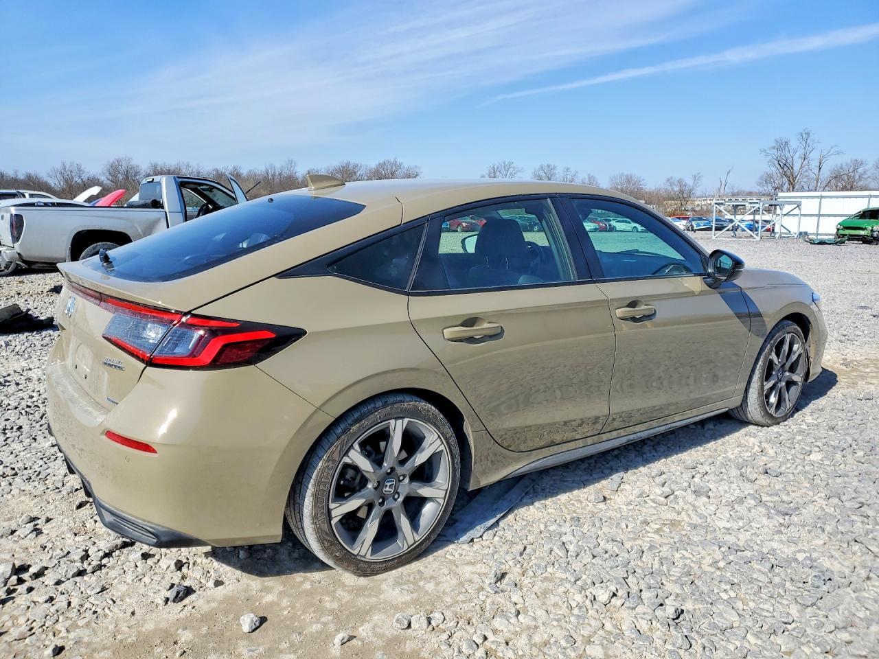 2025 Honda Civic Sport Touring - Фото 3