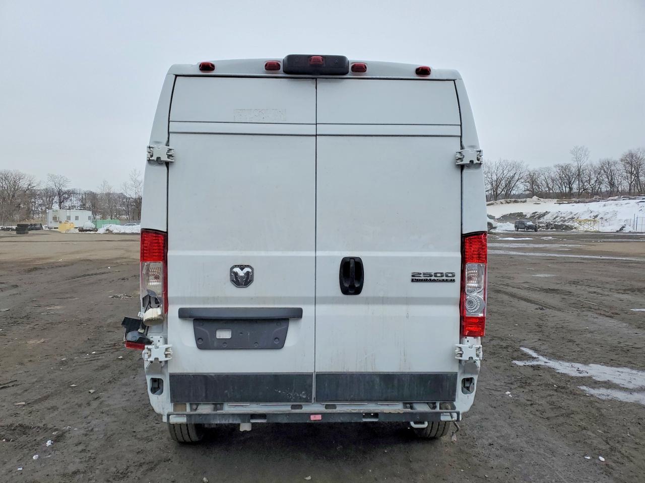 2026 Ram Promaster 2500 Delivery Van - Фото 6