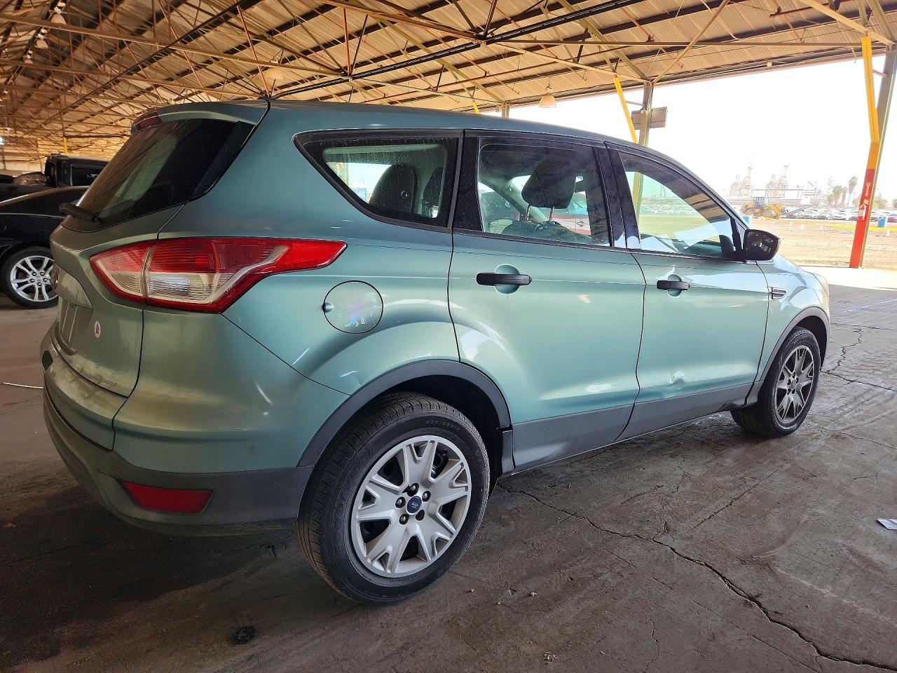 2013 Ford Escape S - Фото 3