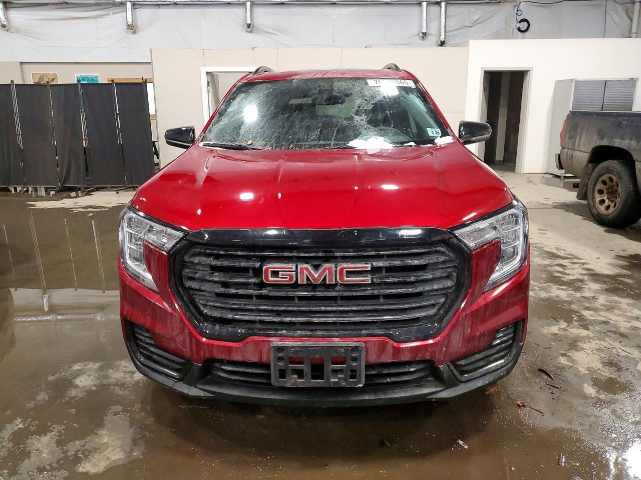 2023 GMC Terrain Sle - Image 5