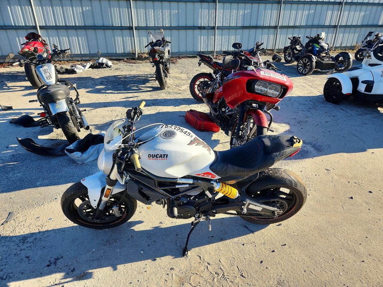2020 Ducati Monster 797+ - Фото 3