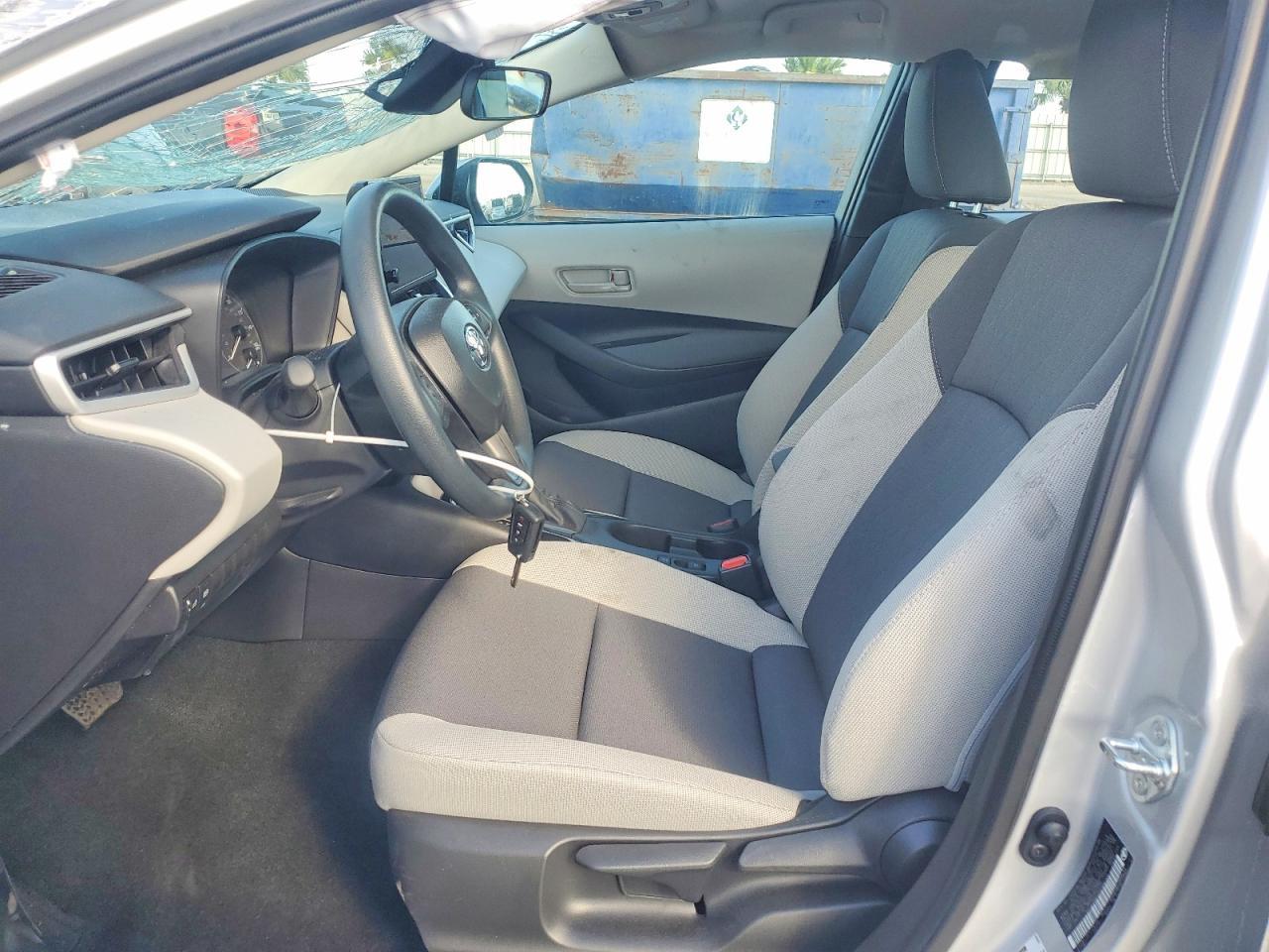 2025 Toyota Corolla Le - Image 7