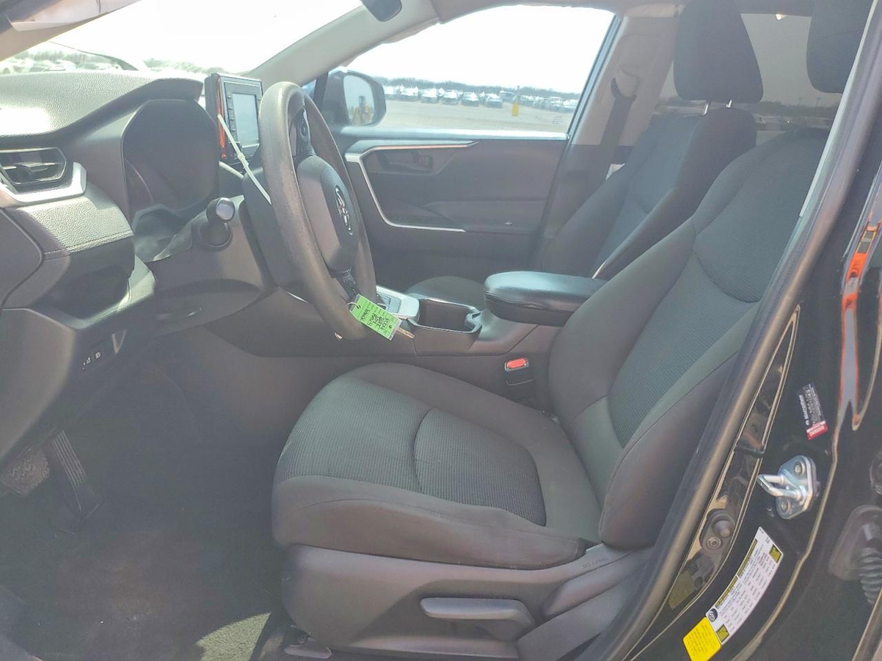 2022 Toyota Rav4 Le - Image 7