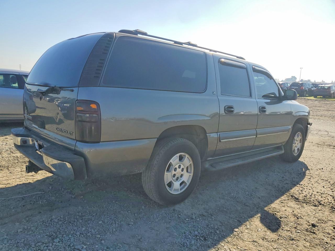 2002 Chevrolet Suburban C1500 - Image 3