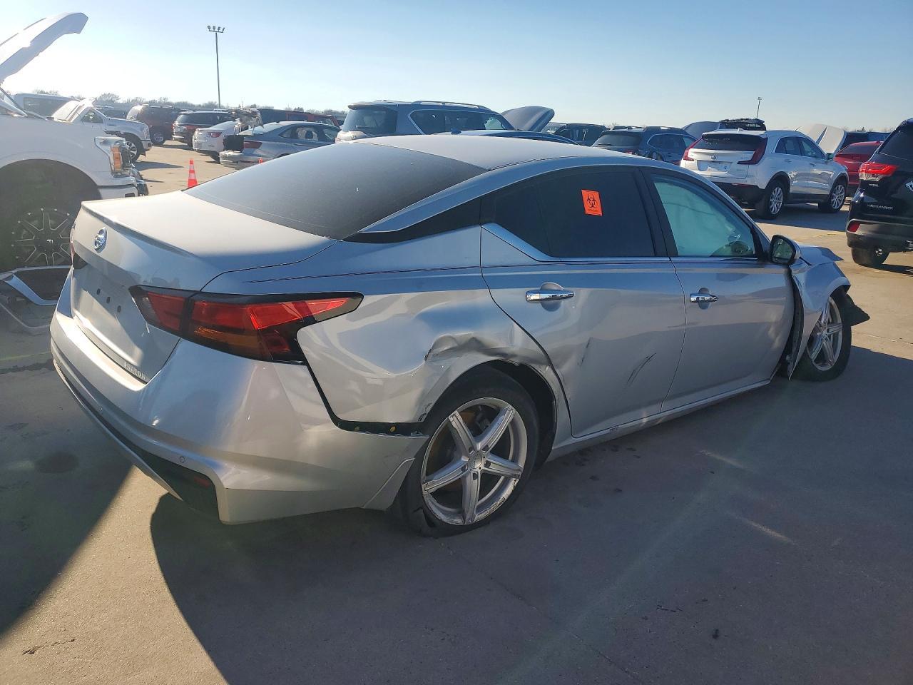 2021 Nissan Altima S - Image 3