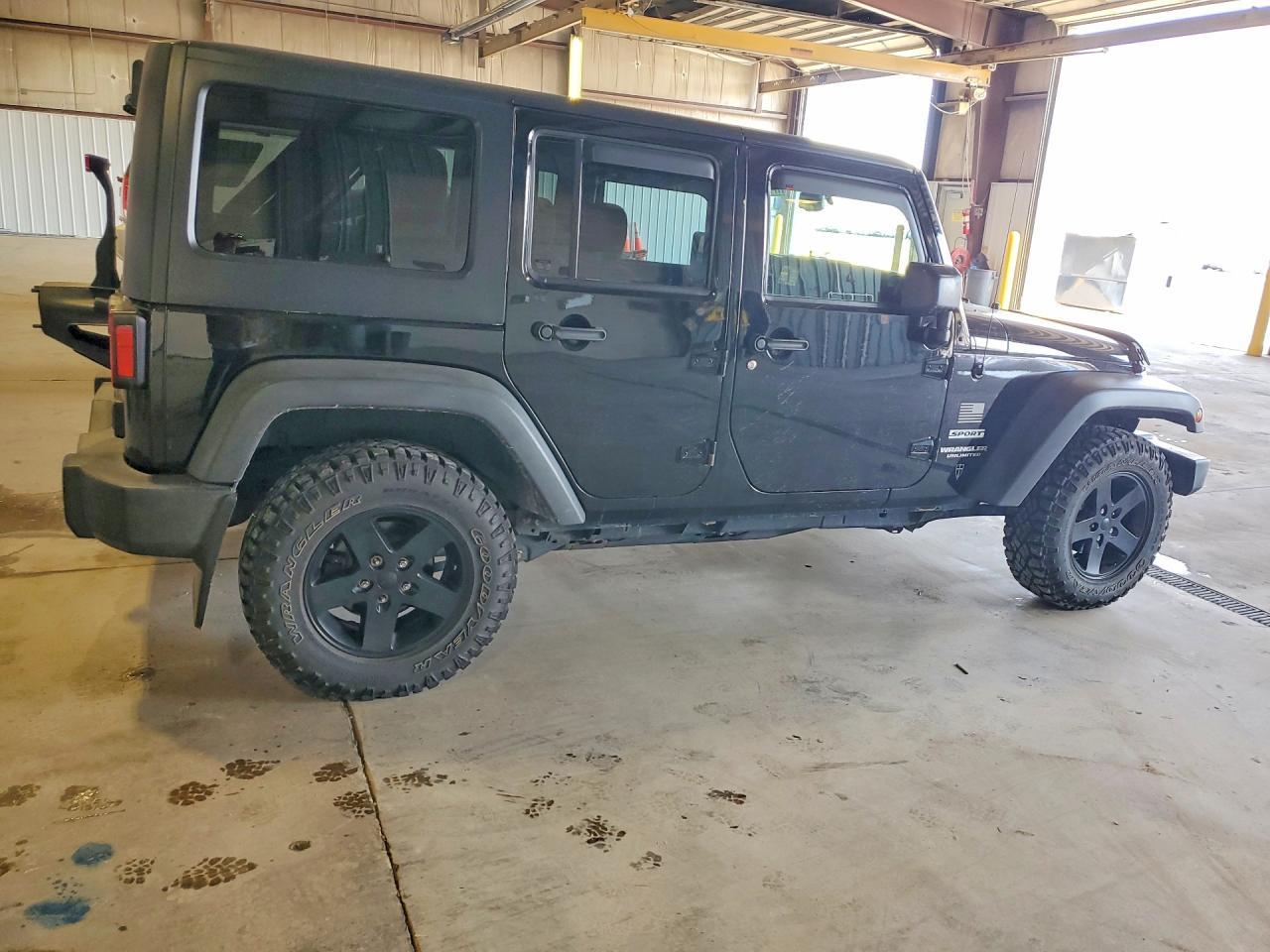2016 Jeep Wrangler Unlimited Sport - Image 3