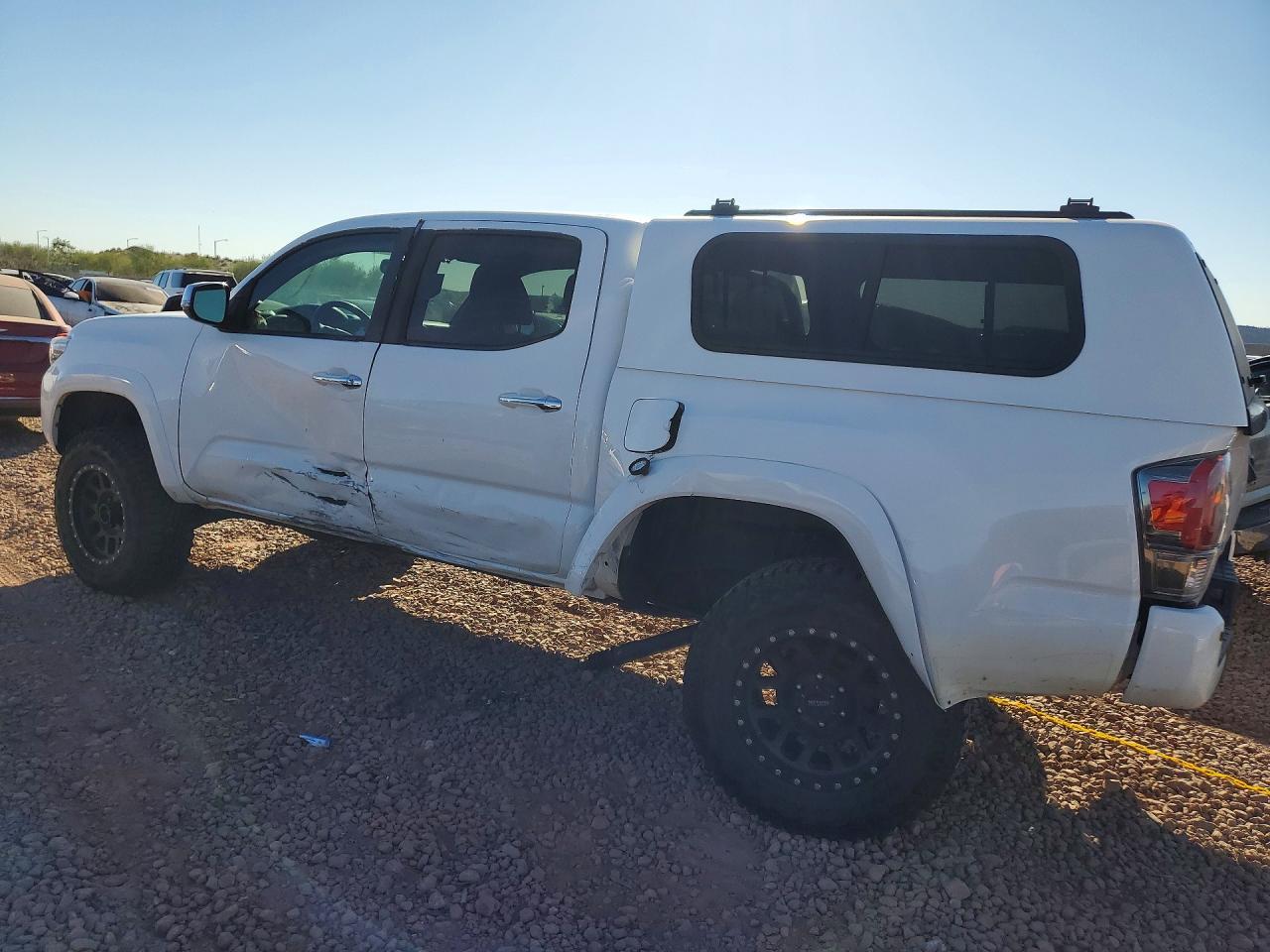 2017 Toyota Tacoma Double Cab - Фото 2