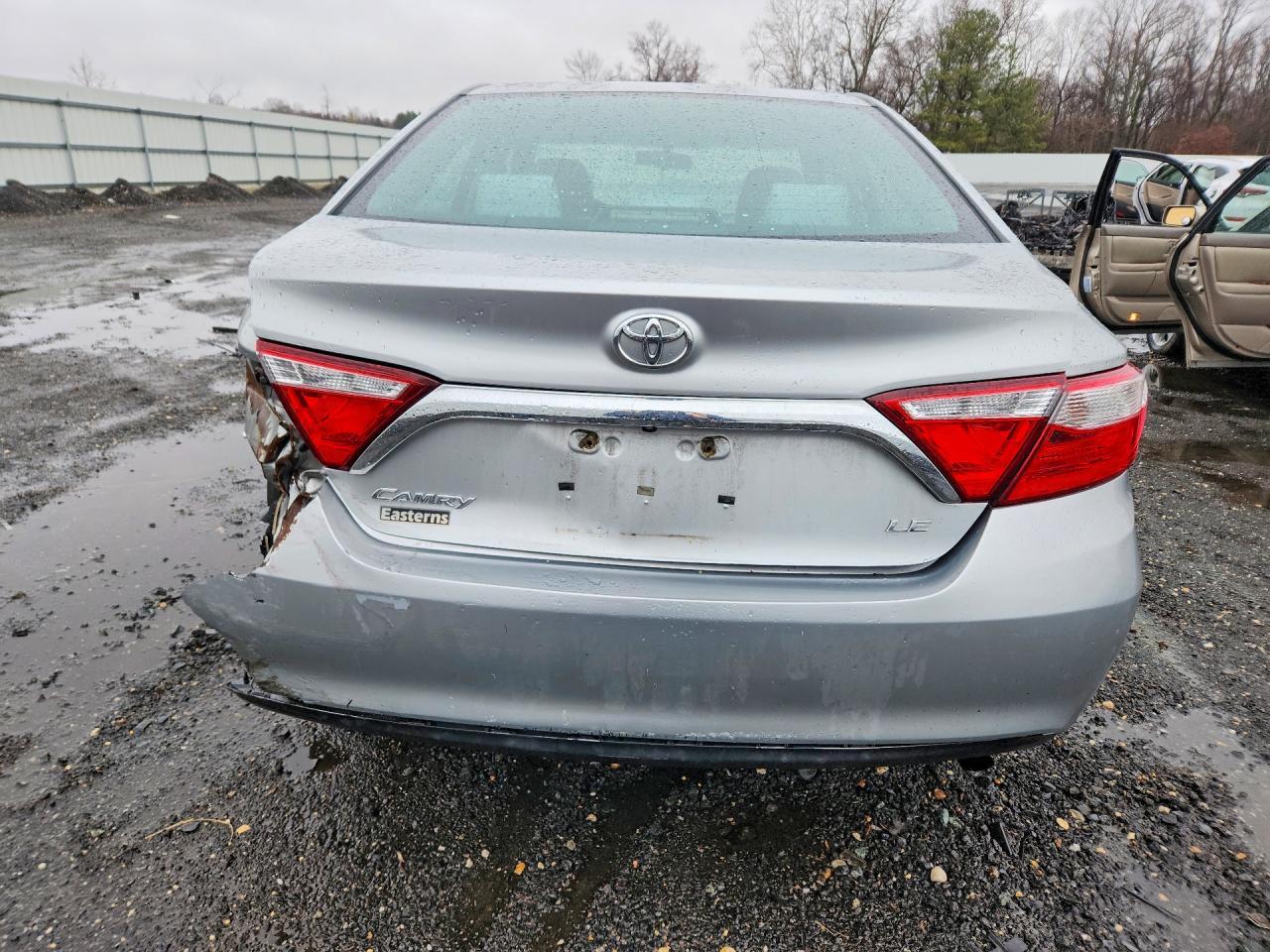 2016 Toyota Camry Le - Фото 6