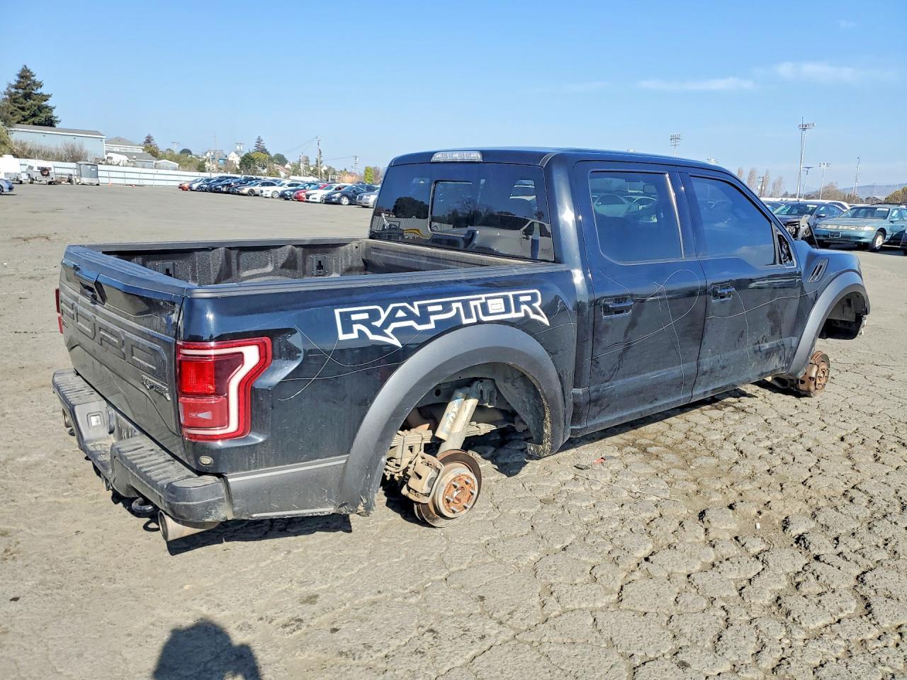 2018 Ford F150 Raptor - Image 3