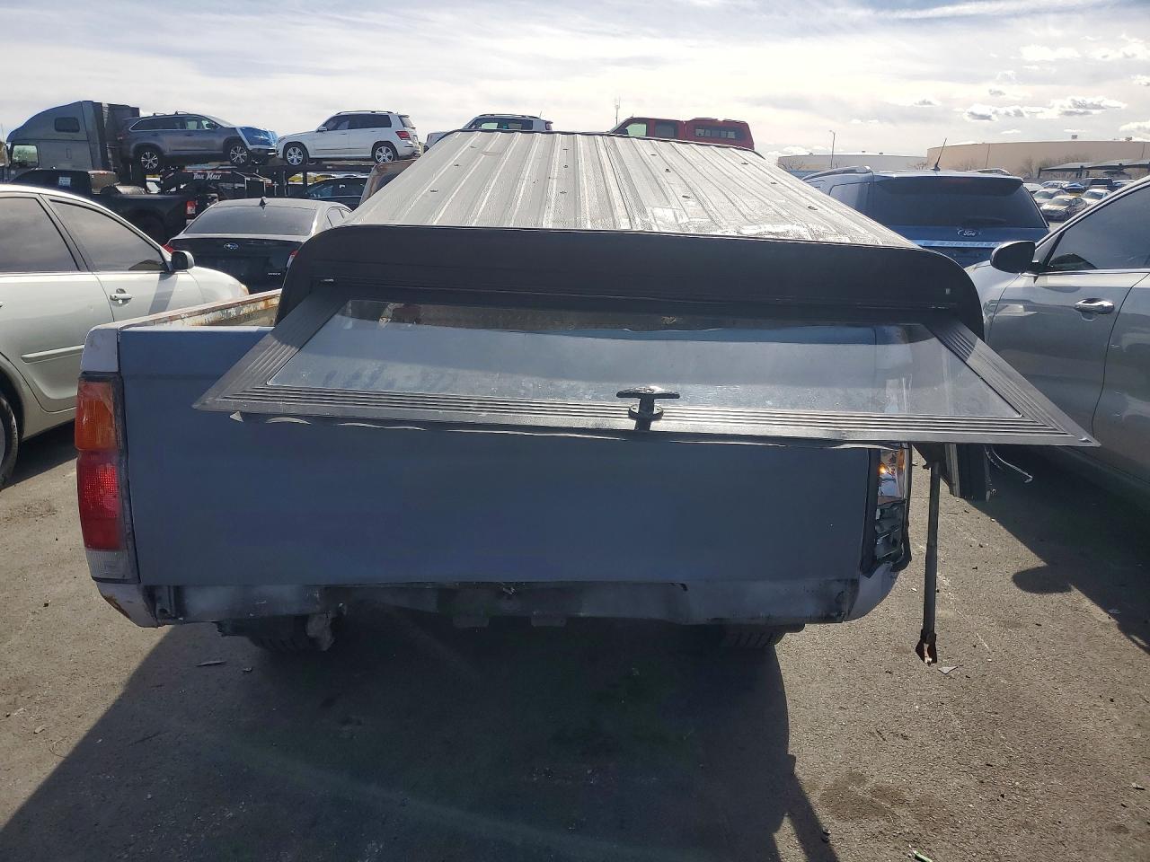 1990 Nissan D21 Long Bed - Image 6