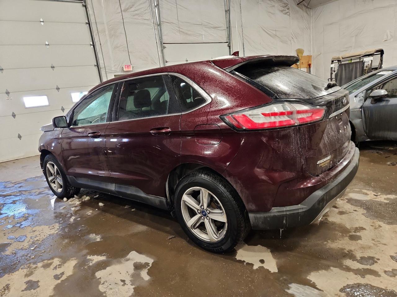 2019 Ford Edge Sel - Фото 2