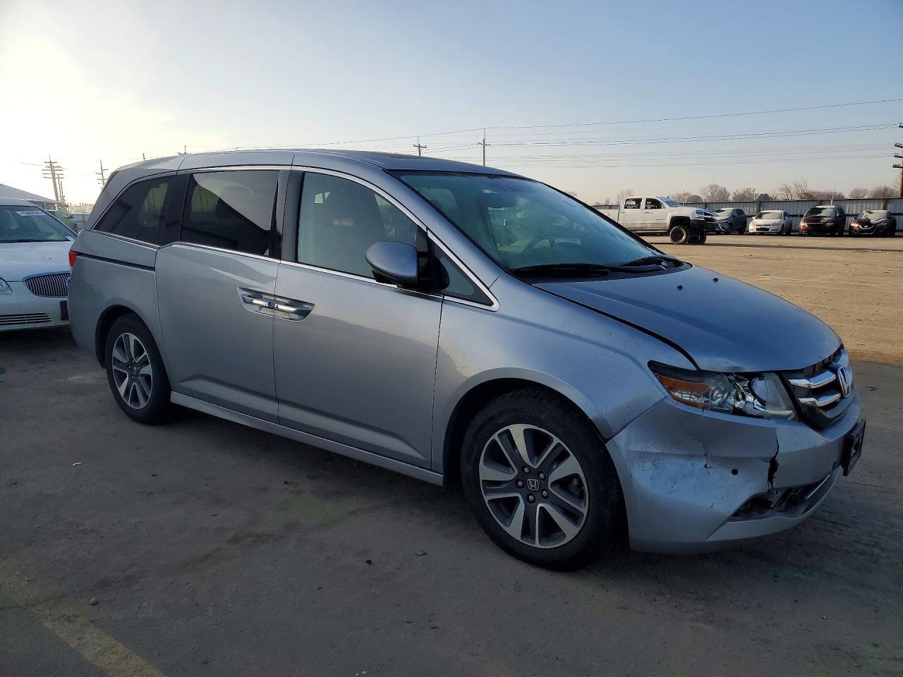 2016 Honda Odyssey - Фото 4