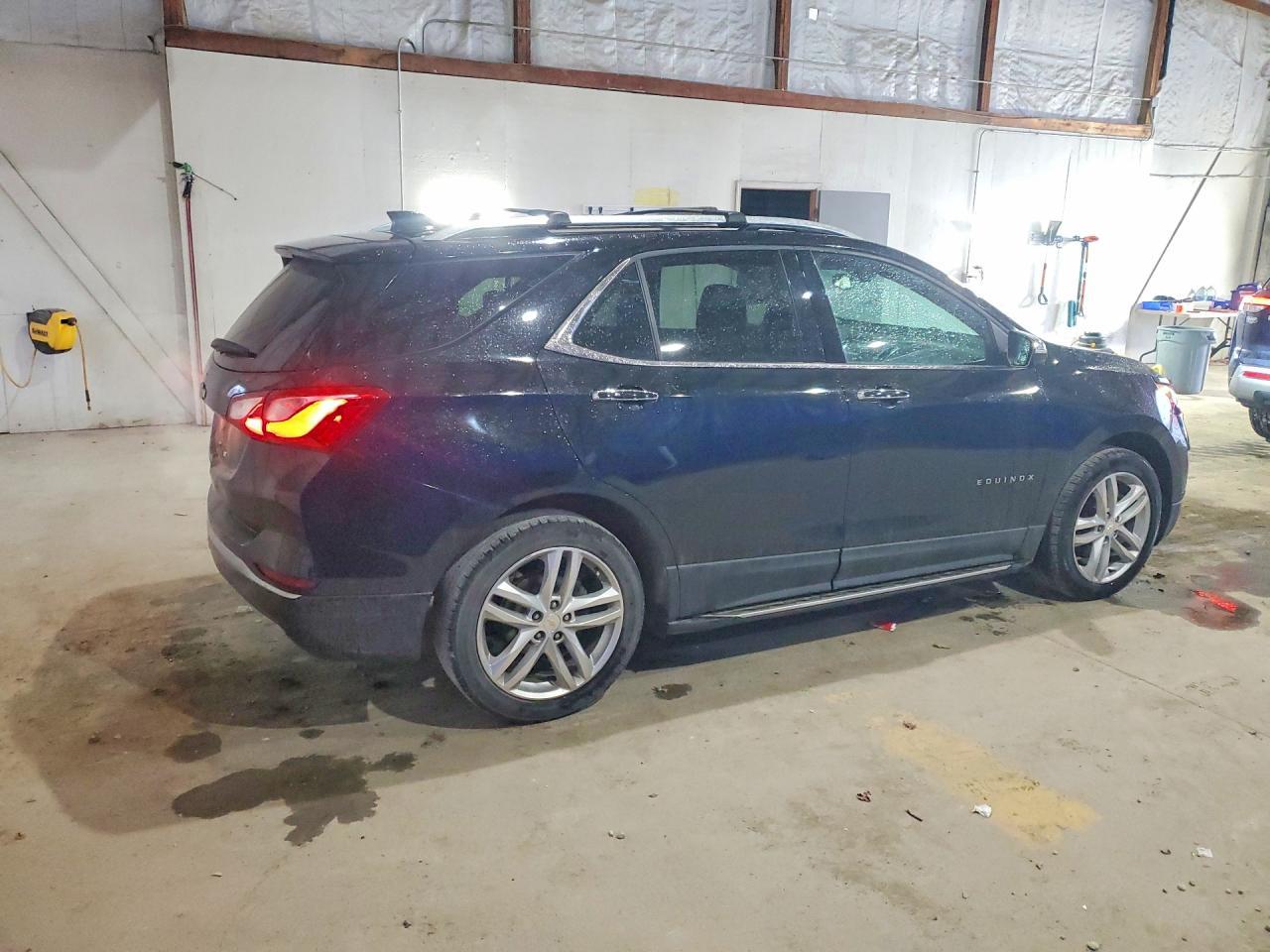 2018 Chevrolet Equinox Premier - Image 3