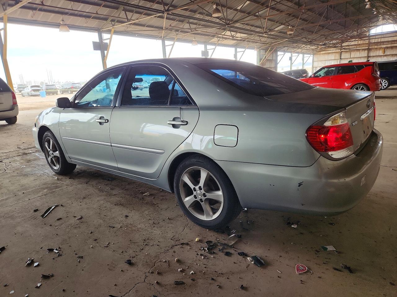 2005 Toyota Camry Le - Image 2