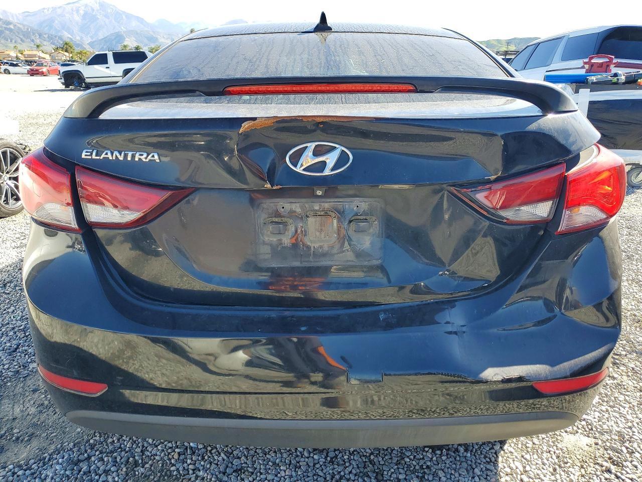 2015 Hyundai Elantra Se - Фото 6