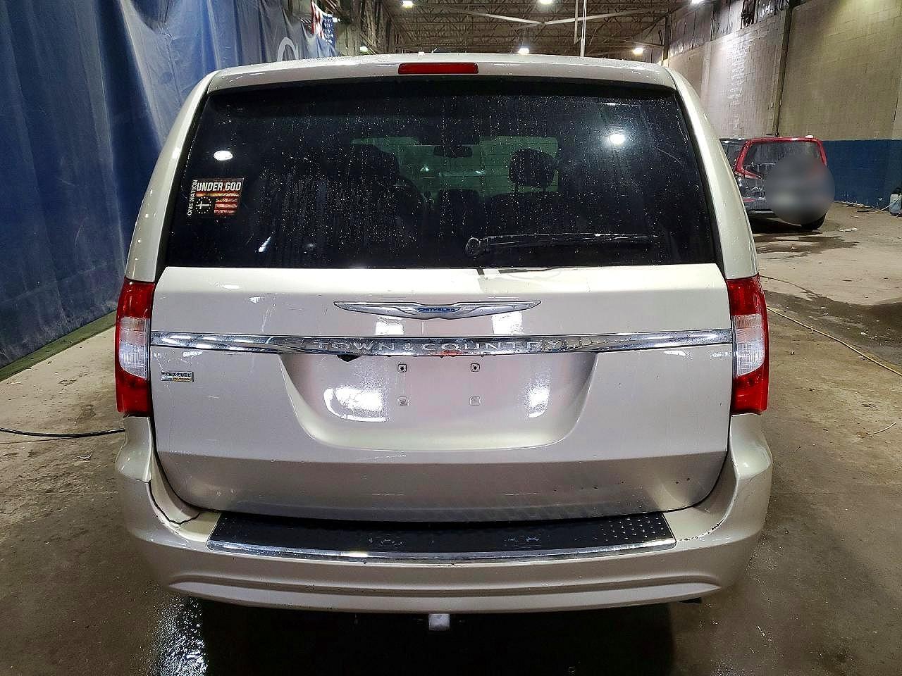 2014 Chrysler Town & Country Touring - Фото 6