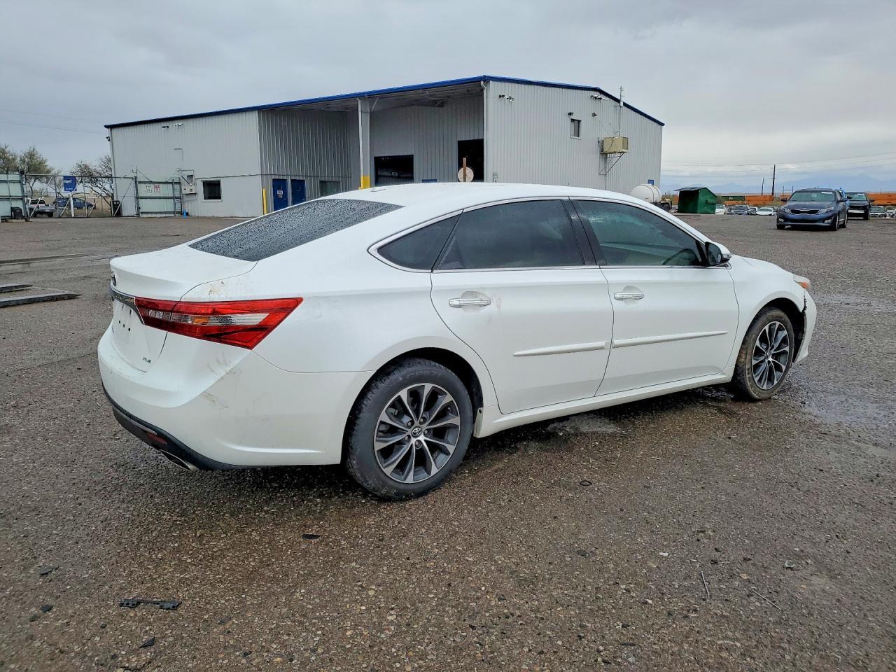 2018 Toyota Avalon Xle - Фото 3