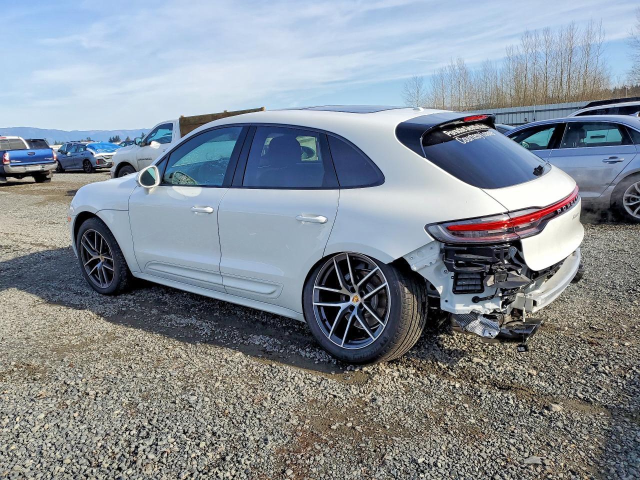 2025 Porsche Macan Base - Фото 2