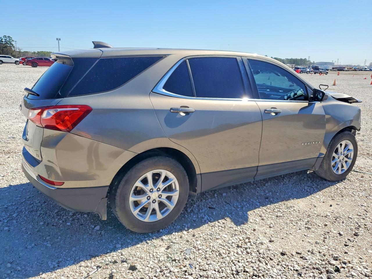 2018 Chevrolet Equinox Lt - Image 3